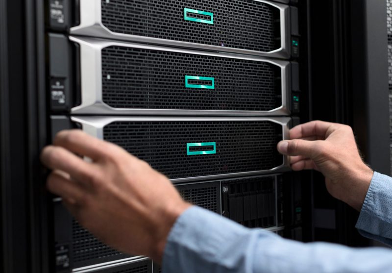 سرور رک رکمونت